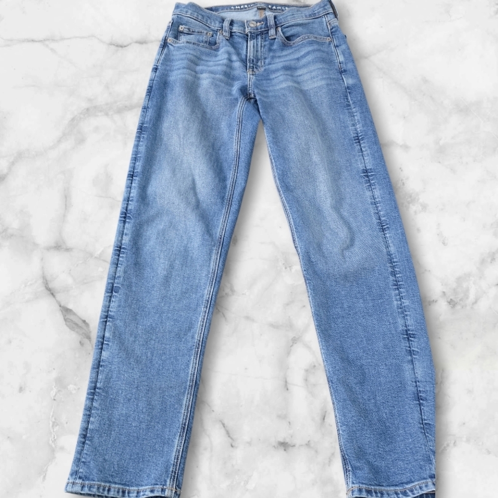 American Eagle Outfitters Light Blue Stretch Straight Leg Jeans (SIZE :00)